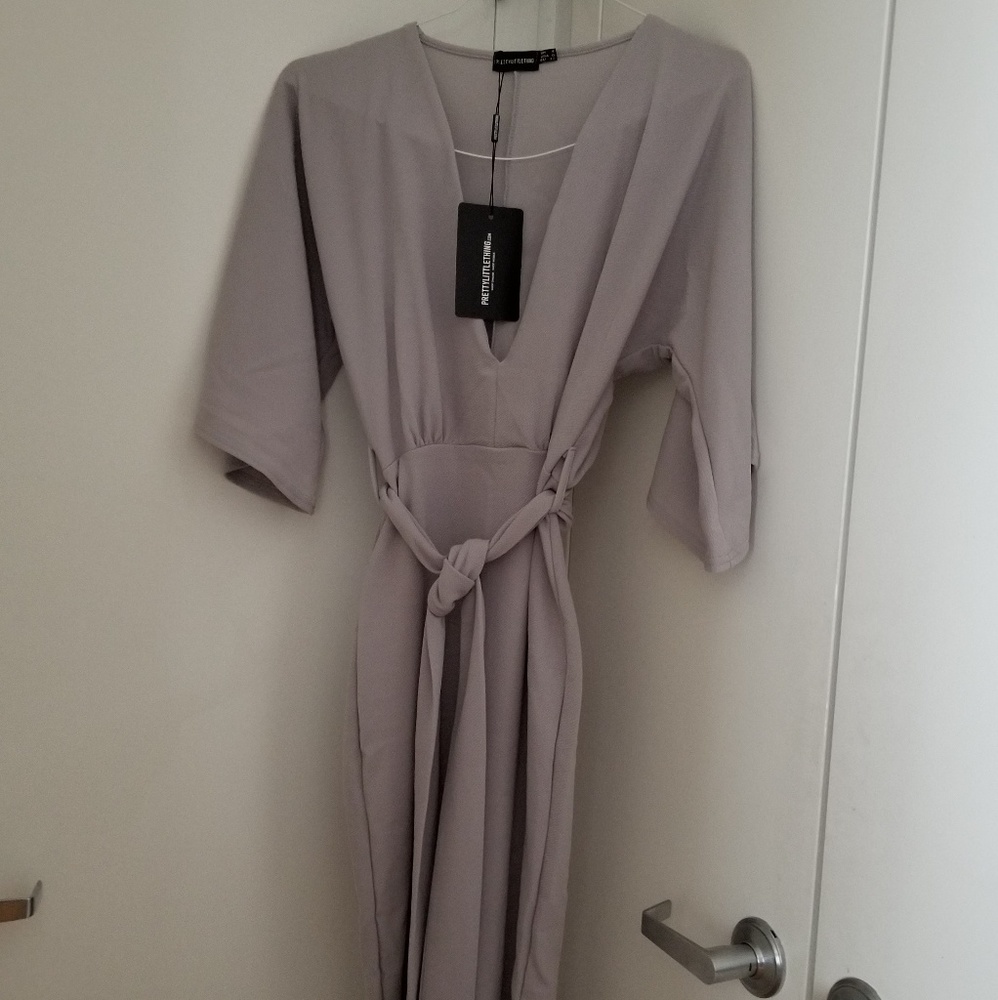 PrettyLittleThing: Kimono Midi Dress